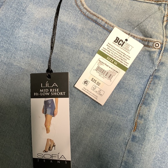 All for $15 Woman’s Size 16 shorts plus two tops size 20 . All NWT - Picture 14 of 14